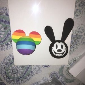 DISNEY Rainbow Mickey and Oswald Antenna Topper 💖